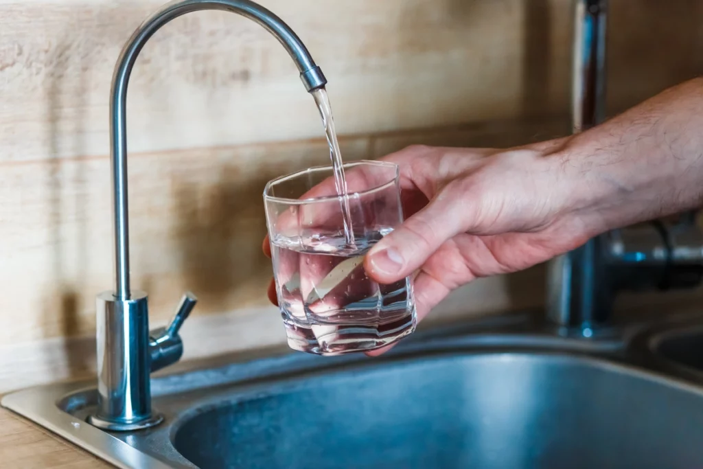 faucet-kitchen-sink