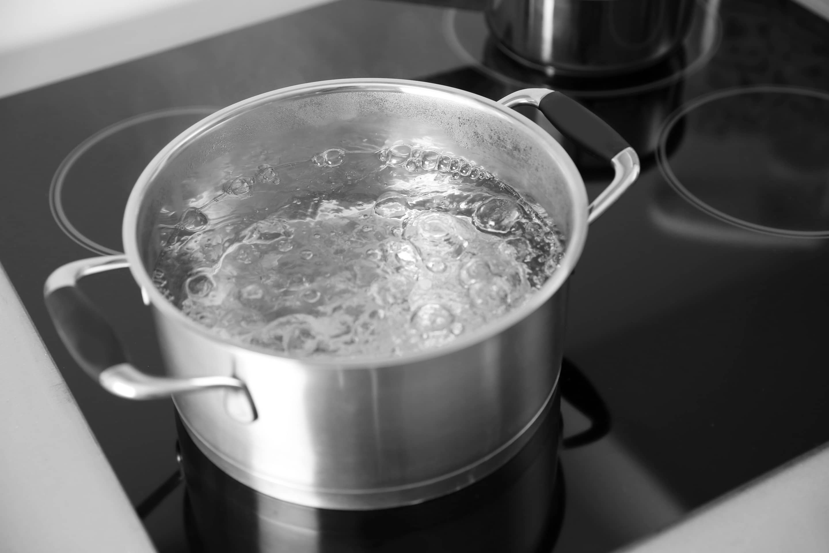 boiling water on stove to unclog a sink 